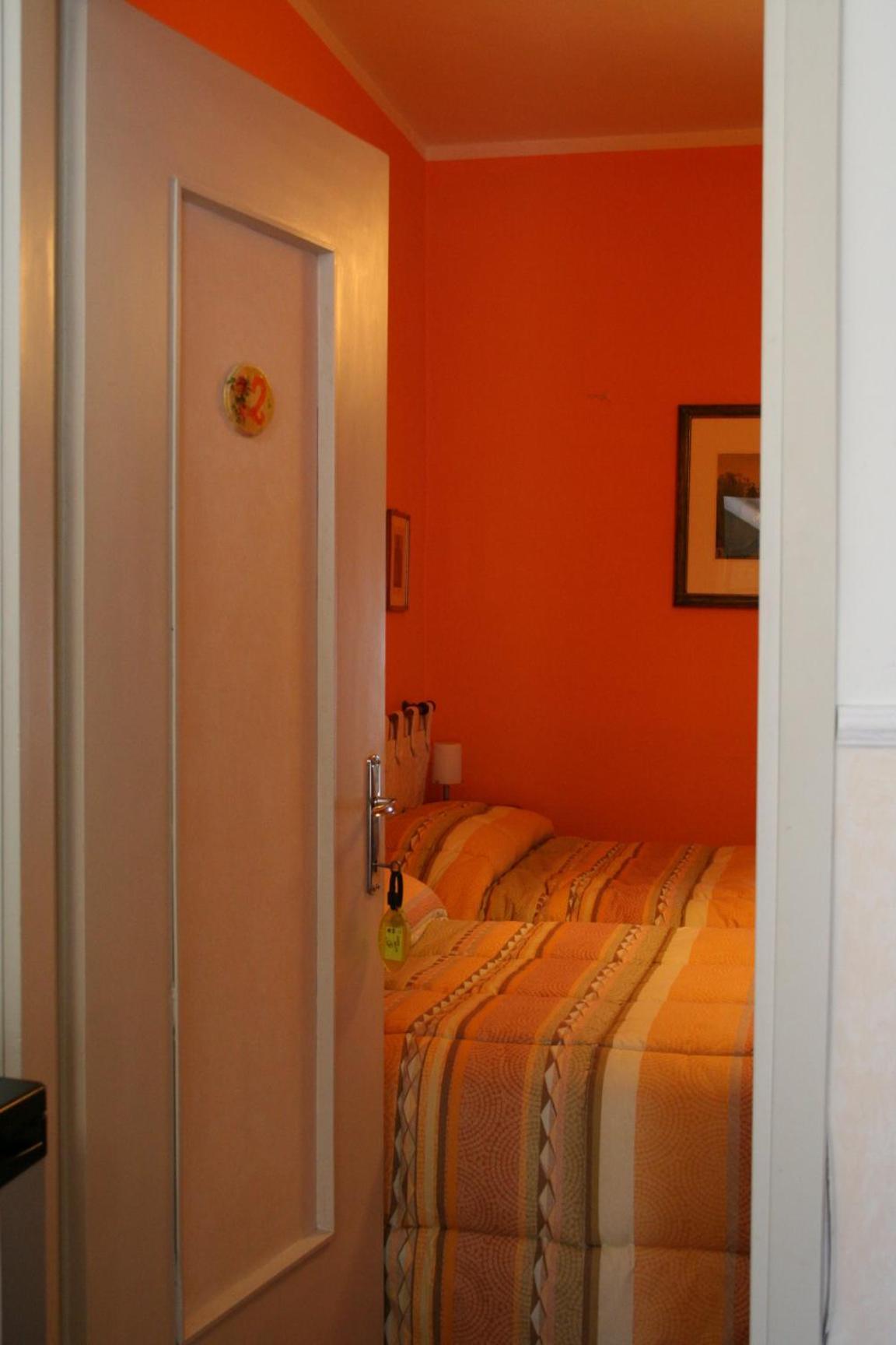 Corte Posta B&B - Parcheggio E Bagno In Camera Мантуя Экстерьер фото