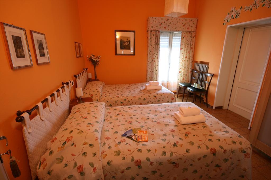 Corte Posta B&B - Parcheggio E Bagno In Camera Мантуя Номер фото
